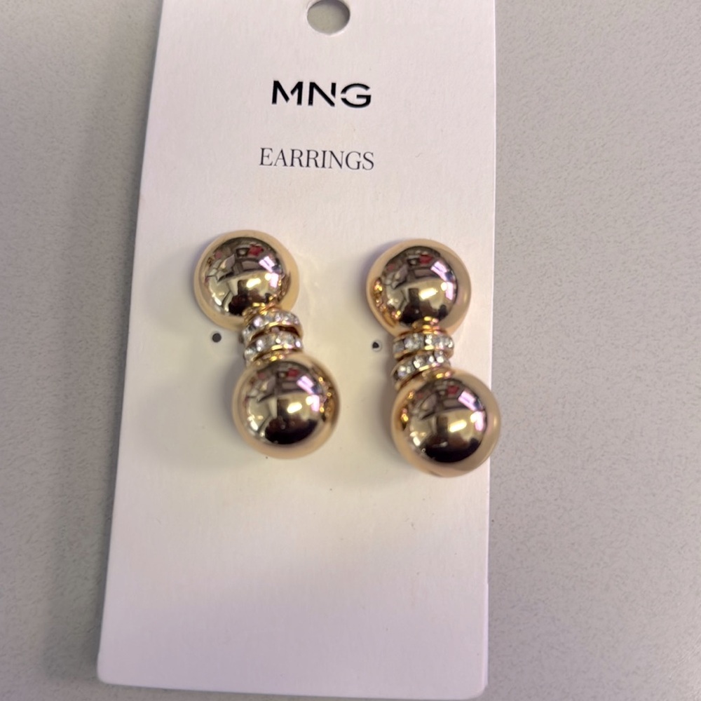 Stunning earrings